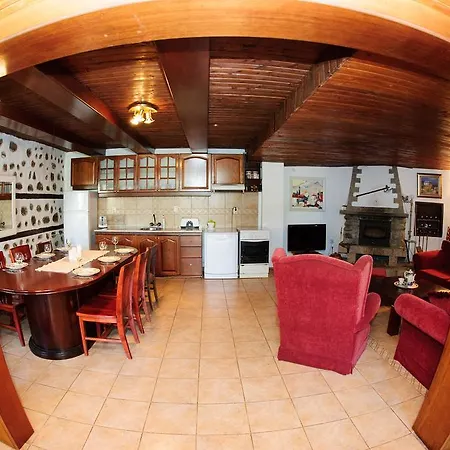 Будинок відпочинку Holiday Homes Kulina *