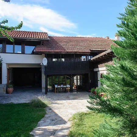 Будинок відпочинку Holiday Homes Kulina *